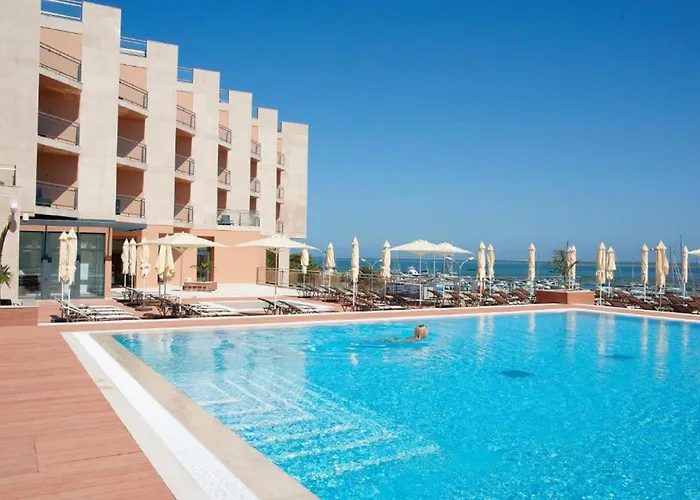 Real Marina Hotel & Spa